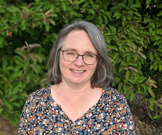 Portrait of Beth Sautins, found of Doggy Geeks