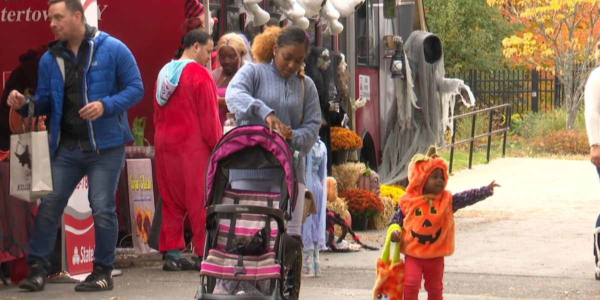 Haunts, treats, and animals are the attraction at Boo at the Zoo